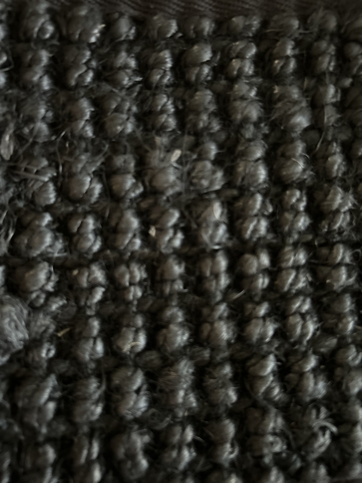 alfombra fibra natural negra